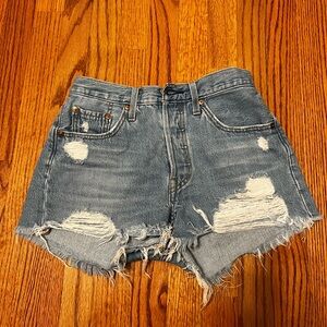 LEVI’S 501 DENIMN SHORTS